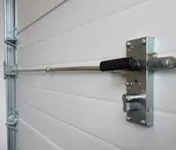 Fort Lauderdale Lock And Safe Fort Lauderdale, FL 954-366-2157 - 17a-Garage-Door-Locks