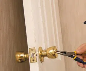 Fort Lauderdale Lock And Safe Fort Lauderdale, FL 954-366-2157 - 1a-Locksmith